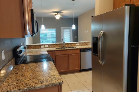 Touwnhouse à louer à Tampa, Floride: 2 chambres, 101.08 m2 № 2401211 - photo 8
