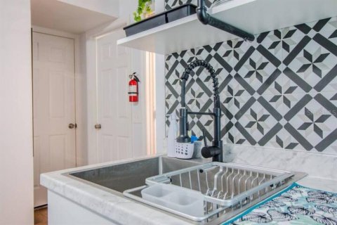 Снять в аренду квартиру в Орландо, Флорида 2 комнаты, 25.08м2, № 649021 - фото 9