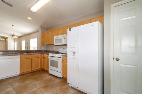 Villa ou maison à louer à Riverview, Floride: 3 chambres, 122.07 m2 № 2100556 - photo 9