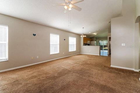 Villa ou maison à louer à Riverview, Floride: 3 chambres, 122.07 m2 № 2100556 - photo 5