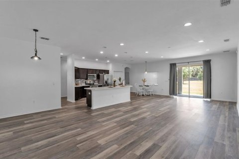 Casa en venta en Eagle Lake, Florida, 5 dormitorios, 274.62 m2 № 2303029 - foto 9