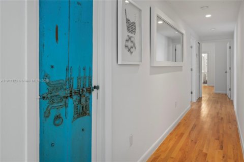 Copropriété à louer à Miami Beach, Floride: 2 chambres, 92.9 m2 № 1973395 - photo 12