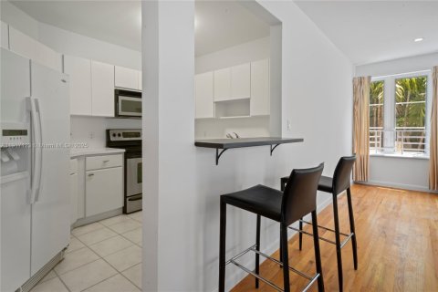 Copropriété à louer à Miami Beach, Floride: 2 chambres, 92.9 m2 № 1973395 - photo 6