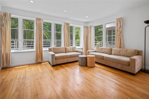 Copropriété à louer à Miami Beach, Floride: 2 chambres, 92.9 m2 № 1973395 - photo 3