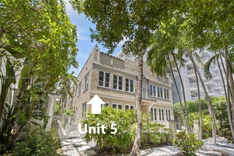 Copropriété à louer à Miami Beach, Floride: 2 chambres, 92.9 m2 № 1973395 - photo 2