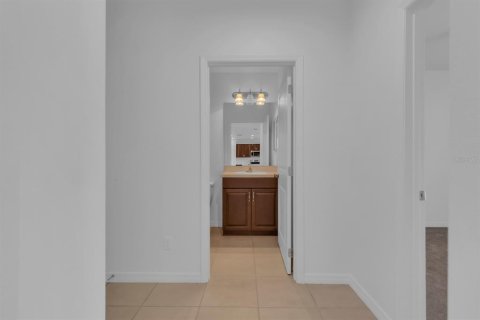 Casa en venta en Clermont, Florida, 5 dormitorios, 212.65 m2 № 2151490 - foto 18