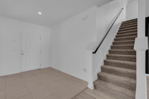 Casa en venta en Clermont, Florida, 5 dormitorios, 212.65 m2 № 2151490 - foto 10