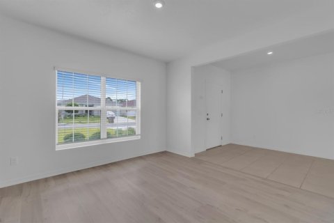 Casa en venta en Clermont, Florida, 5 dormitorios, 212.65 m2 № 2151490 - foto 6
