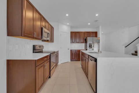 Casa en venta en Clermont, Florida, 5 dormitorios, 212.65 m2 № 2151490 - foto 13
