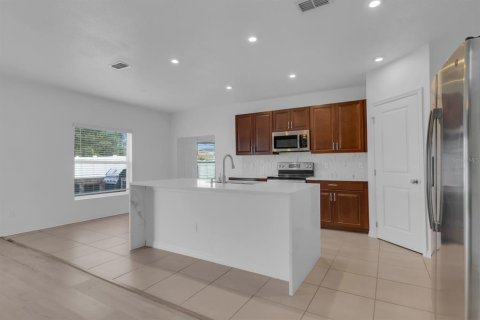 Casa en venta en Clermont, Florida, 5 dormitorios, 212.65 m2 № 2151490 - foto 15