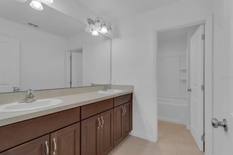 Casa en venta en Clermont, Florida, 5 dormitorios, 212.65 m2 № 2151490 - foto 30