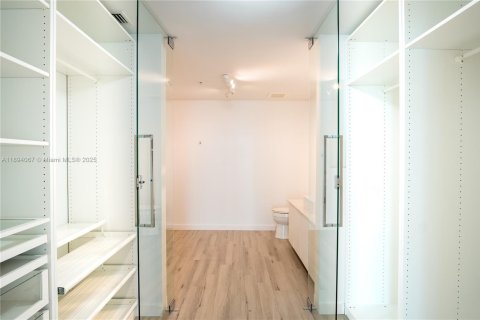 Copropriété à louer à Miami, Floride: 2 chambres, 154.96 m2 № 1946057 - photo 29