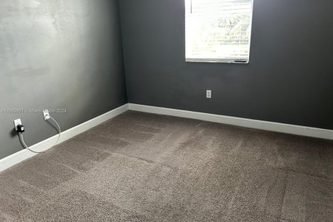 Townhouse in Tamarac, Florida 3 bedrooms, 152.55 sq.m. № 2015148 - photo 21