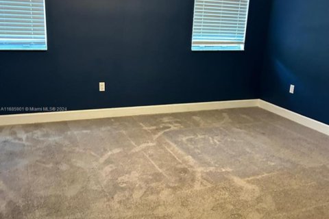 Townhouse in Tamarac, Florida 3 bedrooms, 152.55 sq.m. № 2015148 - photo 14