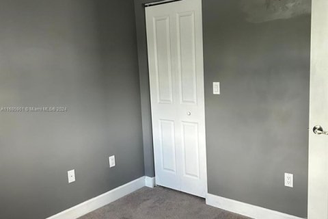 Townhouse in Tamarac, Florida 3 bedrooms, 152.55 sq.m. № 2015148 - photo 22