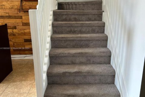 Townhouse in Tamarac, Florida 3 bedrooms, 152.55 sq.m. № 2015148 - photo 12