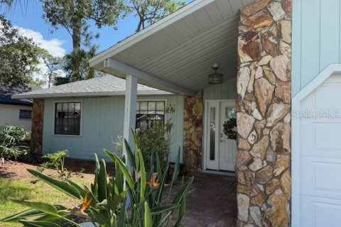 House in New Port Richey, Florida 3 bedrooms, 147.71 sq.m. № 1881169 - photo 3