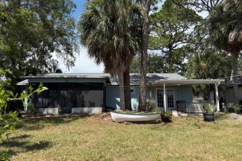 House in New Port Richey, Florida 3 bedrooms, 147.71 sq.m. № 1881169 - photo 12