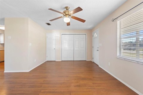 House in Deltona, Florida 2 bedrooms, 80.27 sq.m. № 2104754 - photo 9