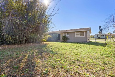 House in Deltona, Florida 2 bedrooms, 80.27 sq.m. № 2104754 - photo 26