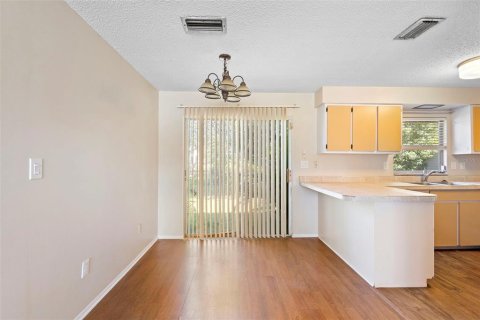 House in Deltona, Florida 2 bedrooms, 80.27 sq.m. № 2104754 - photo 12