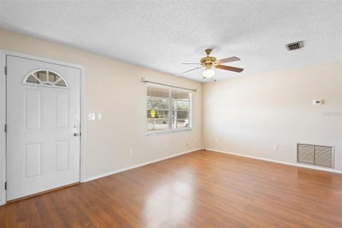 House in Deltona, Florida 2 bedrooms, 80.27 sq.m. № 2104754 - photo 5