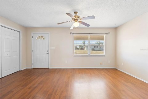 House in Deltona, Florida 2 bedrooms, 80.27 sq.m. № 2104754 - photo 7