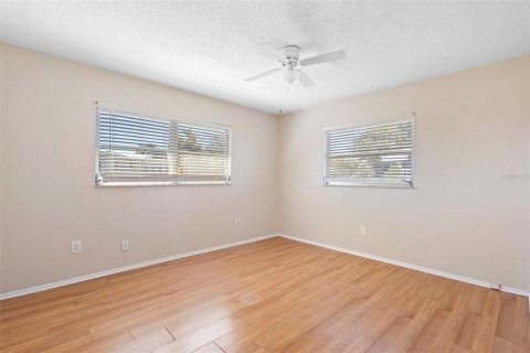 House in Deltona, Florida 2 bedrooms, 80.27 sq.m. № 2104754 - photo 24