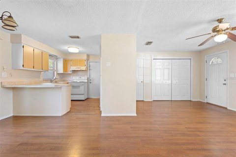 House in Deltona, Florida 2 bedrooms, 80.27 sq.m. № 2104754 - photo 15