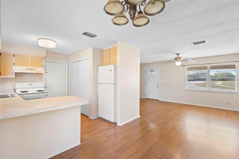 House in Deltona, Florida 2 bedrooms, 80.27 sq.m. № 2104754 - photo 14