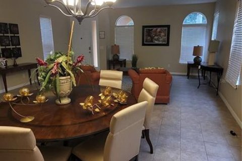 House in Kissimmee, Florida 6 bedrooms, 326.27 sq.m. № 1910520 - photo 5