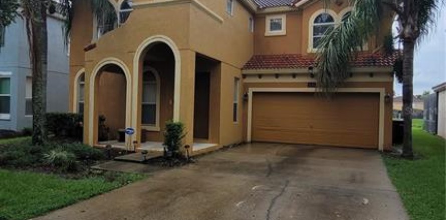Casa en Kissimmee, Florida 6 dormitorios, 326.27 m2 № 1910520