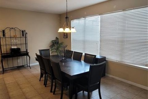 House in Kissimmee, Florida 6 bedrooms, 326.27 sq.m. № 1910520 - photo 4