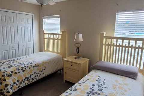 House in Kissimmee, Florida 6 bedrooms, 326.27 sq.m. № 1910520 - photo 11