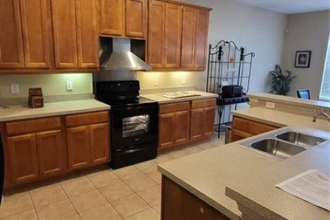 House in Kissimmee, Florida 6 bedrooms, 326.27 sq.m. № 1910520 - photo 6