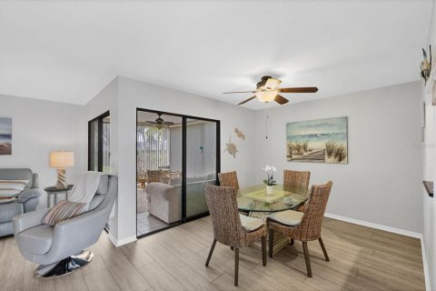 Condo in Bradenton, Florida, 2 bedrooms  № 1550965 - photo 15