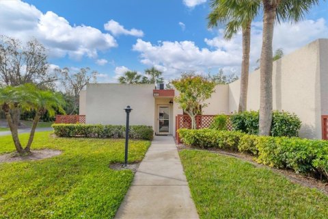 Condo in Bradenton, Florida, 2 bedrooms  № 1550965 - photo 1