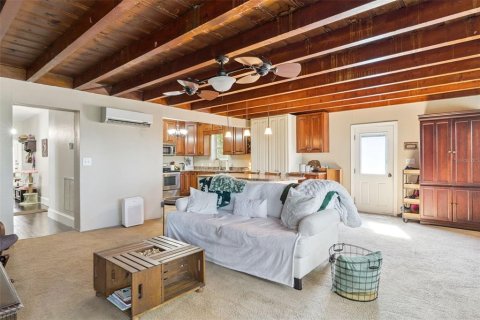 Casa en venta en Apopka, Florida, 4 dormitorios, 334.63 m2 № 2099133 - foto 13