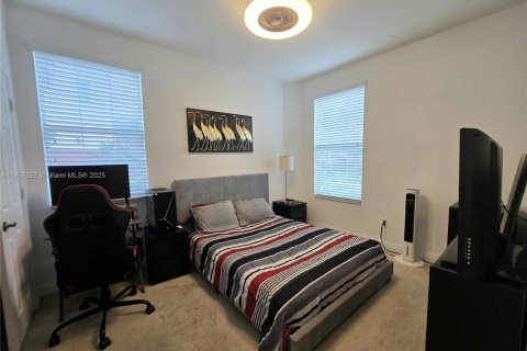 Adosado en venta en Miramar, Florida, 3 dormitorios, 163.51 m2 № 1969355 - foto 28