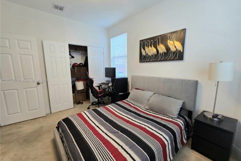 Adosado en venta en Miramar, Florida, 3 dormitorios, 163.51 m2 № 1969355 - foto 17