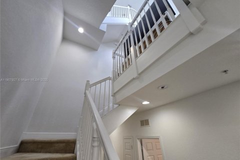 Adosado en venta en Miramar, Florida, 3 dormitorios, 163.51 m2 № 1969355 - foto 22