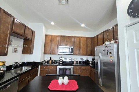 Adosado en venta en Miramar, Florida, 3 dormitorios, 163.51 m2 № 1969355 - foto 12