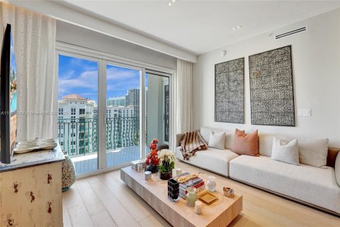 Condominio en venta en Aventura, Florida, 2 dormitorios, 122.63 m2 № 1794038 - foto 14