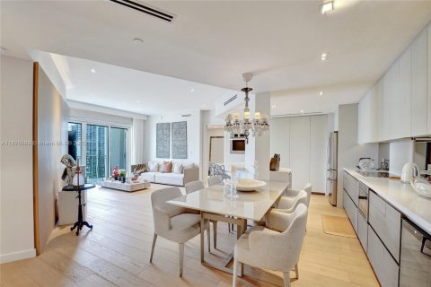Condominio en venta en Aventura, Florida, 2 dormitorios, 122.63 m2 № 1794038 - foto 3