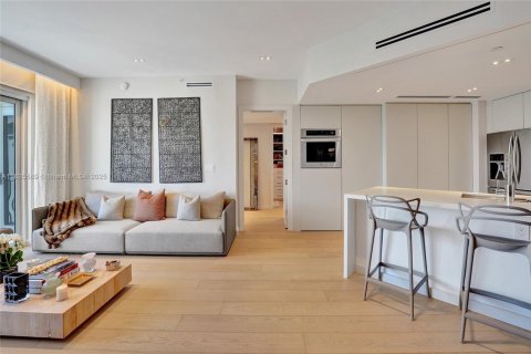 Condominio en venta en Aventura, Florida, 2 dormitorios, 122.63 m2 № 1794038 - foto 18