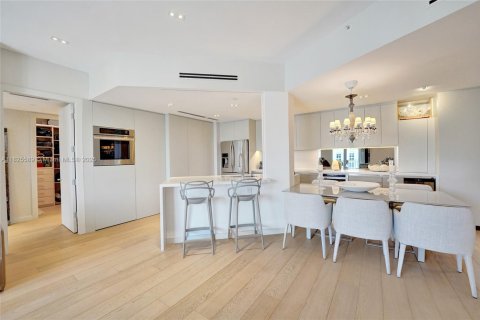 Condominio en venta en Aventura, Florida, 2 dormitorios, 122.63 m2 № 1794038 - foto 8