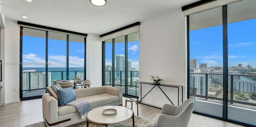 Condo à Miami Beach, Floride, 2 chambres № 1950350