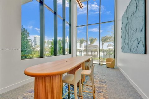 Copropriété à vendre à Miami Beach, Floride: 2 chambres, 92.44 m2 № 1950350 - photo 29