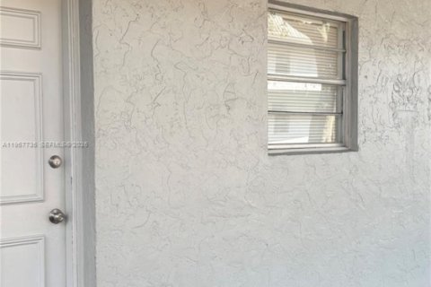 Copropriété à vendre à Palmetto Bay, Floride: 2 chambres, 74.41 m2 № 2084839 - photo 14