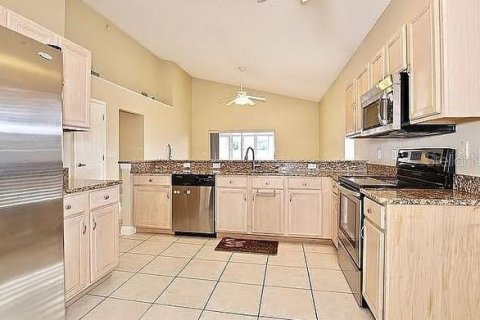 Villa ou maison à louer à Orlando, Floride: 4 chambres, 175.59 m2 № 1681267 - photo 11